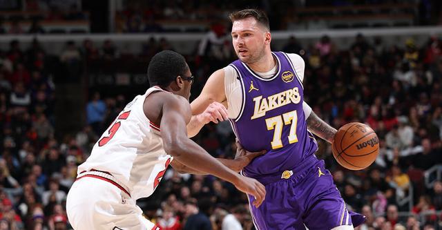 星空体育入口-东契奇46+7+11詹姆斯24+5 湖人客场轻取公牛