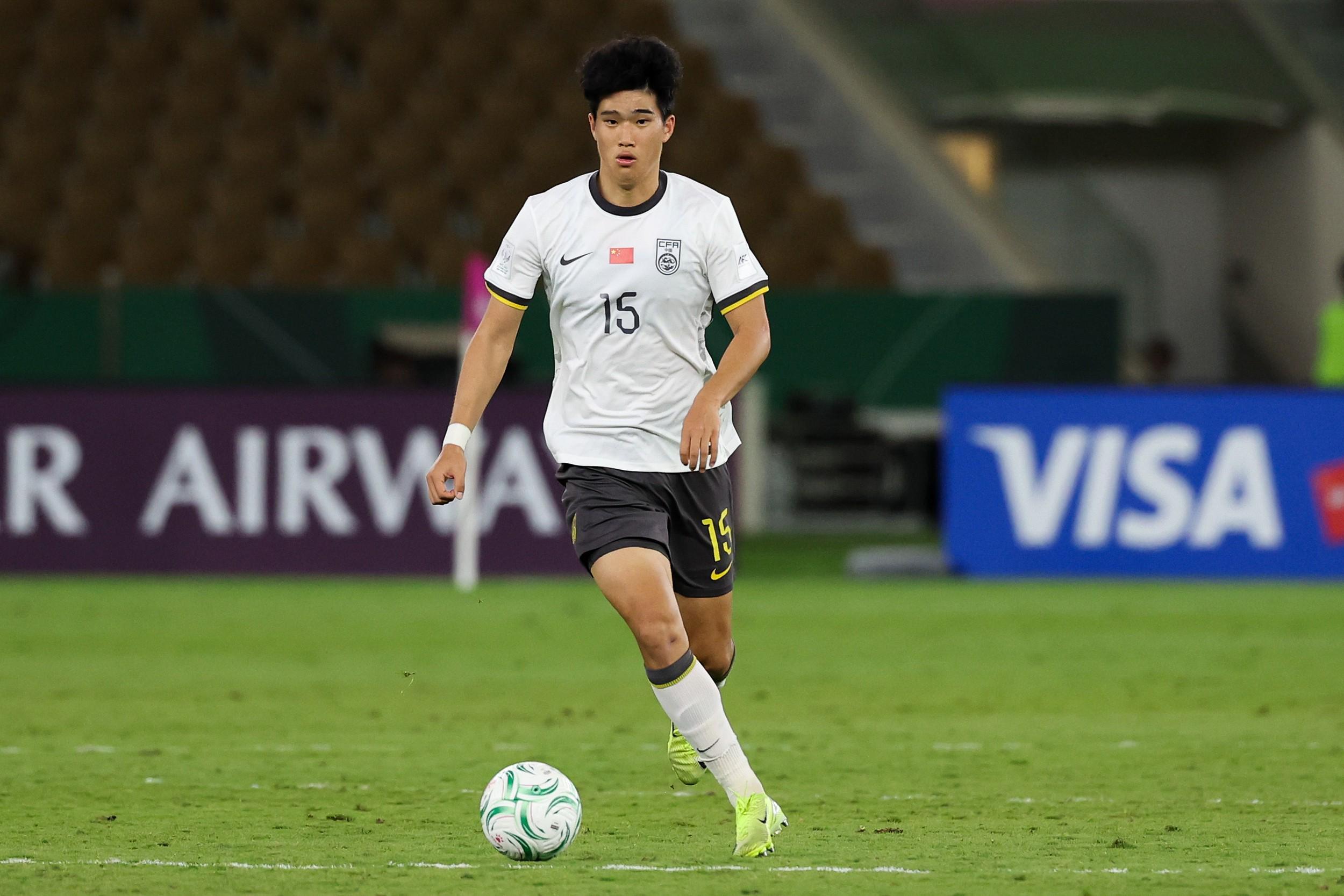 星空体育平台-彭啸：小时候梦想踢中锋；拜合拉木有舞蹈天赋